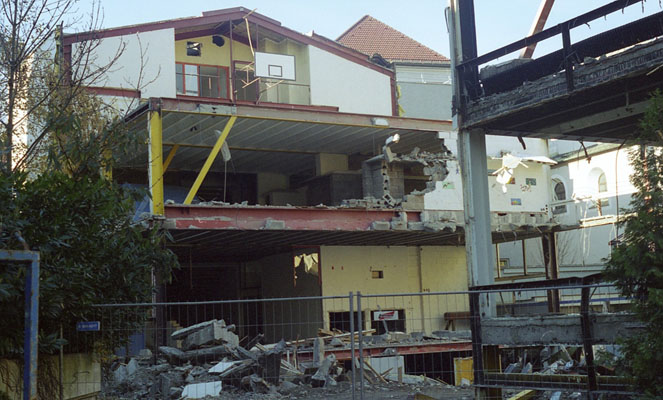 kennedyhaus abriss - 12.10.2003