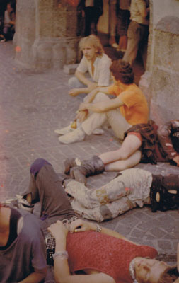 punks in der ibk altstadt - 1986-08-08