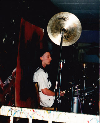 1995-12-02-z6-NiceCarCrash+RostigeSargnegl-5