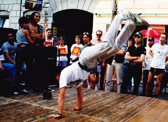 z6 streetdancer-05