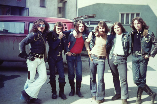 1972-z6-rocker-05